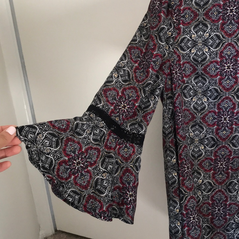 Francesca’s blouse - Picture 3 of 5